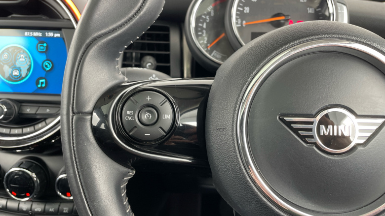 MINI Hatchback 1.5 Cooper Exclusive II 3dr [Comfort Pack] Petrol Hatchback